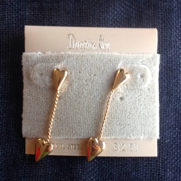 Gold tone pierced earrings ***3 for $10*** bundled - Picture 3 of 3